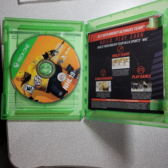 NHL 19 Xbox One Video Game - Picture 2 of 3